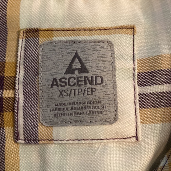 NWOT Ascend flannel size XS - Picture 3 of 3